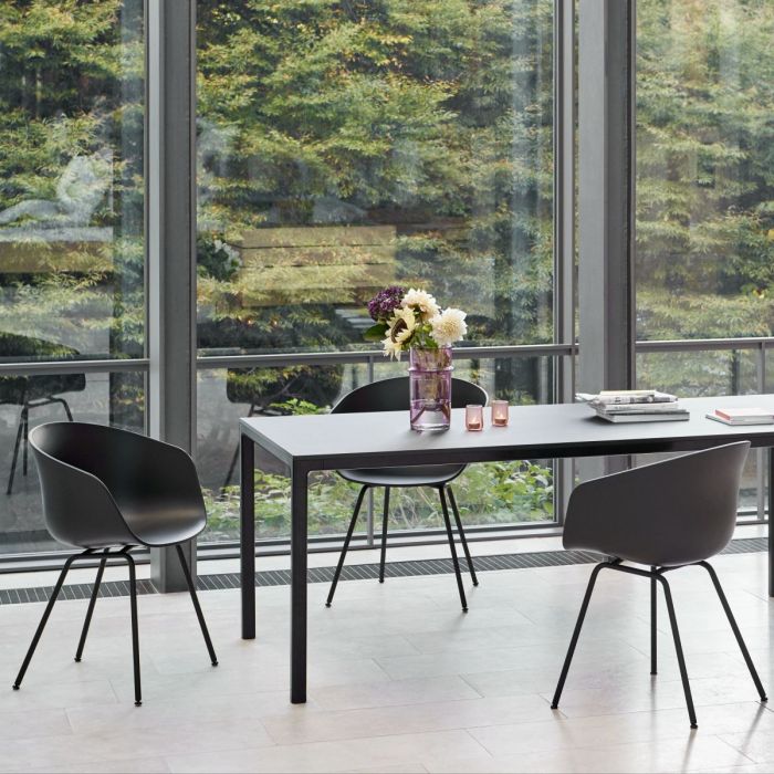 AAC 26 Chair, Black Shell / Black Base