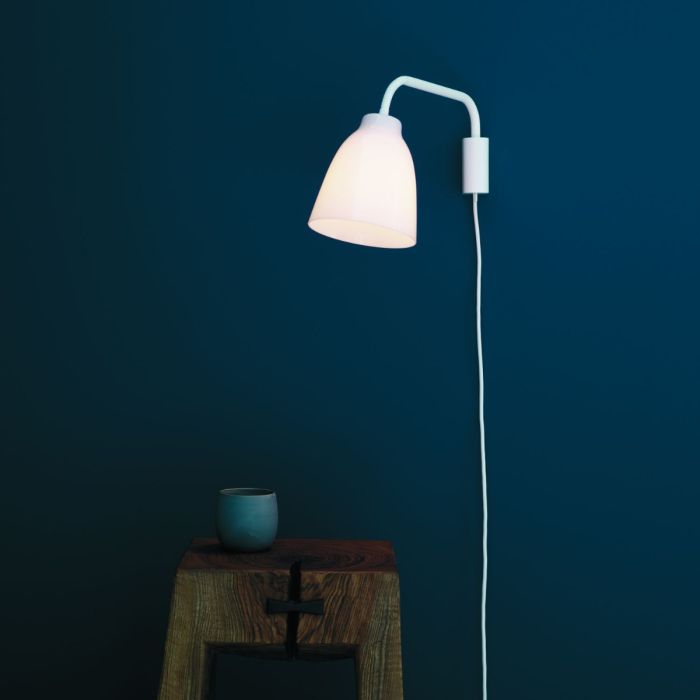 Caravaggio Read Wall Lamp, Opal Glass