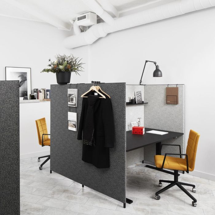 dB Coat Hanger, Black