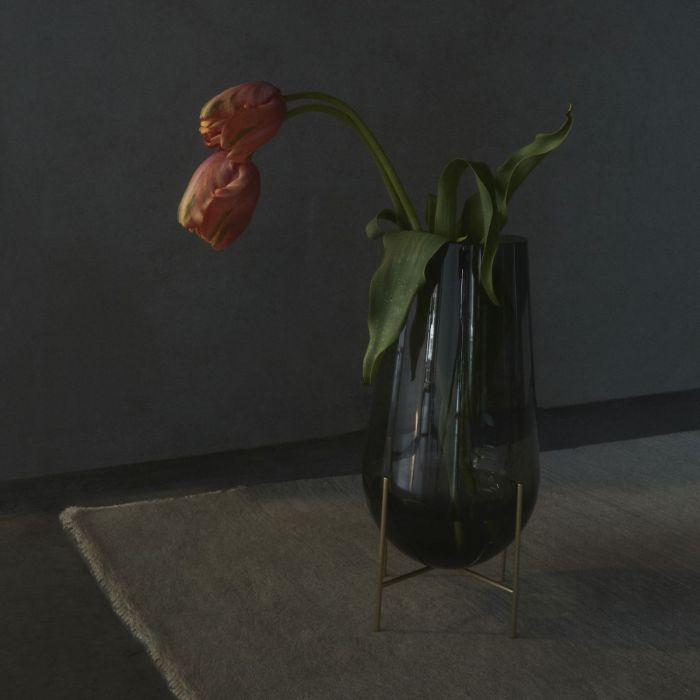 Echasse Vase, S, Smoke/Brushed Brass