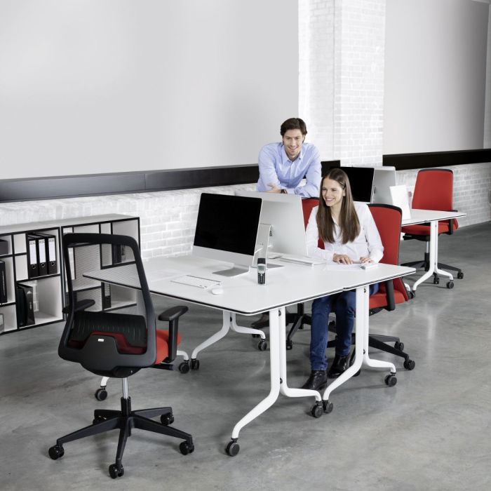 EVERYis1 172E Office Chair, Mesh Backrest / Blue Seat / Black Frame