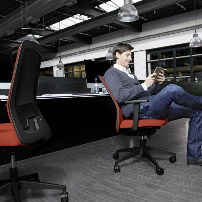 EVERYis1 172E Office Chair, Mesh Backrest / Blue Seat / Black Frame