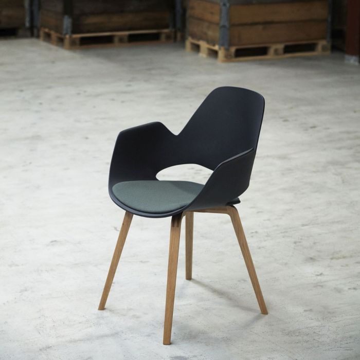 Falk Chair With Armrests