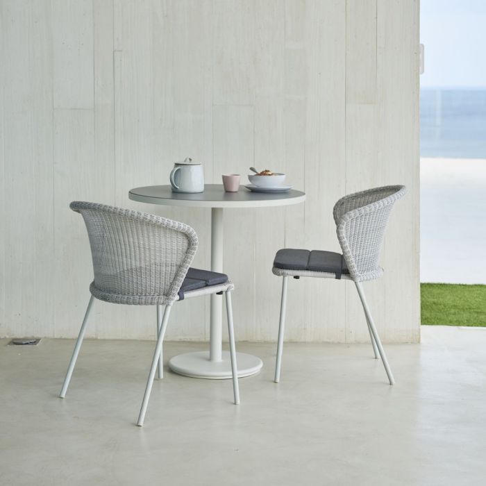 Lean Chair