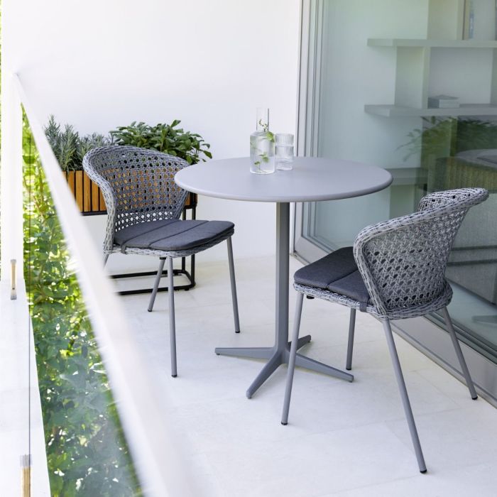 Lean Chair