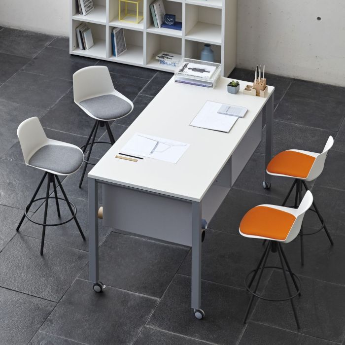 Noom Stool, H67cm, White Seat With Black Seat Pad / Black Metal Base 