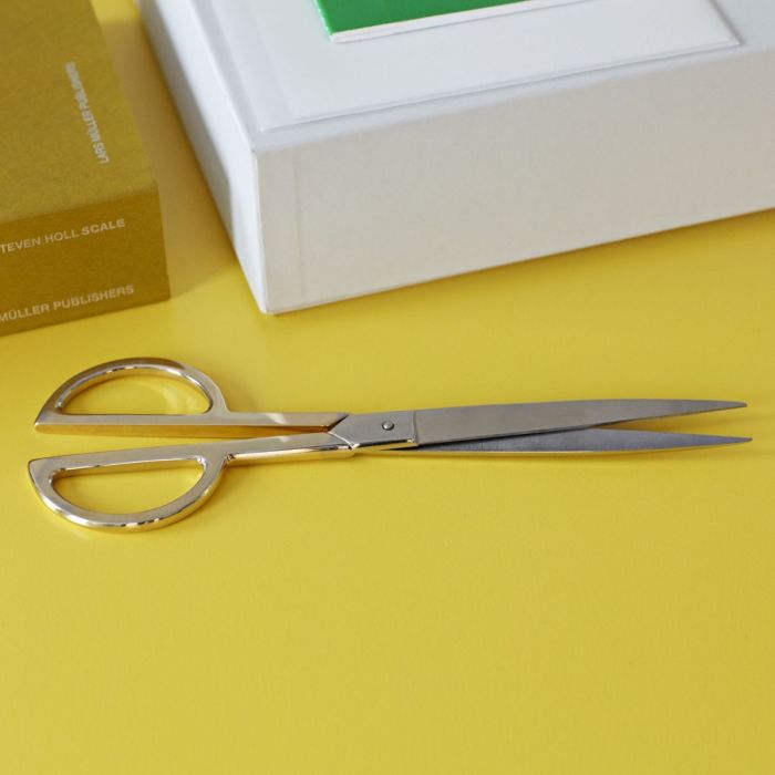 Phi Scissors, S