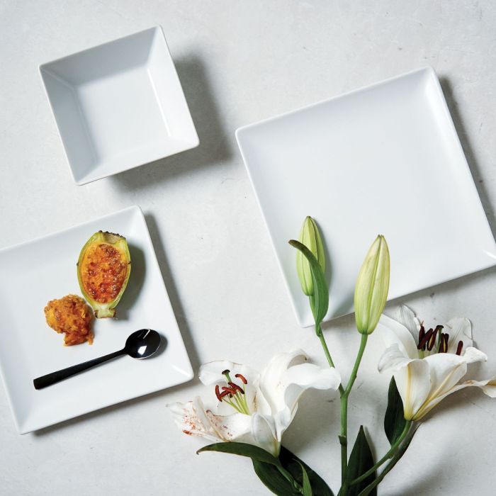 Quadro Stoneware Flat Plate, White
