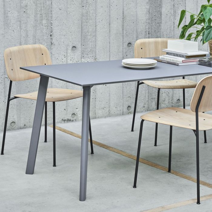 Soft Edge 10 Chair, Matt Lacquered Oak Seat / Black Base