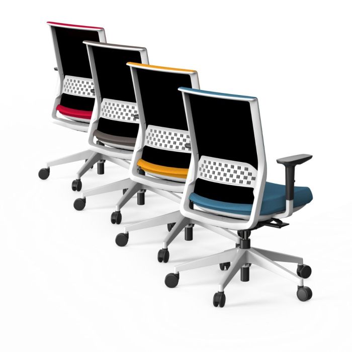 Stay Office Chair, Black Backrest and Seat / Black Base