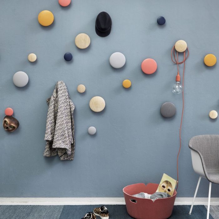 The Dots, M
